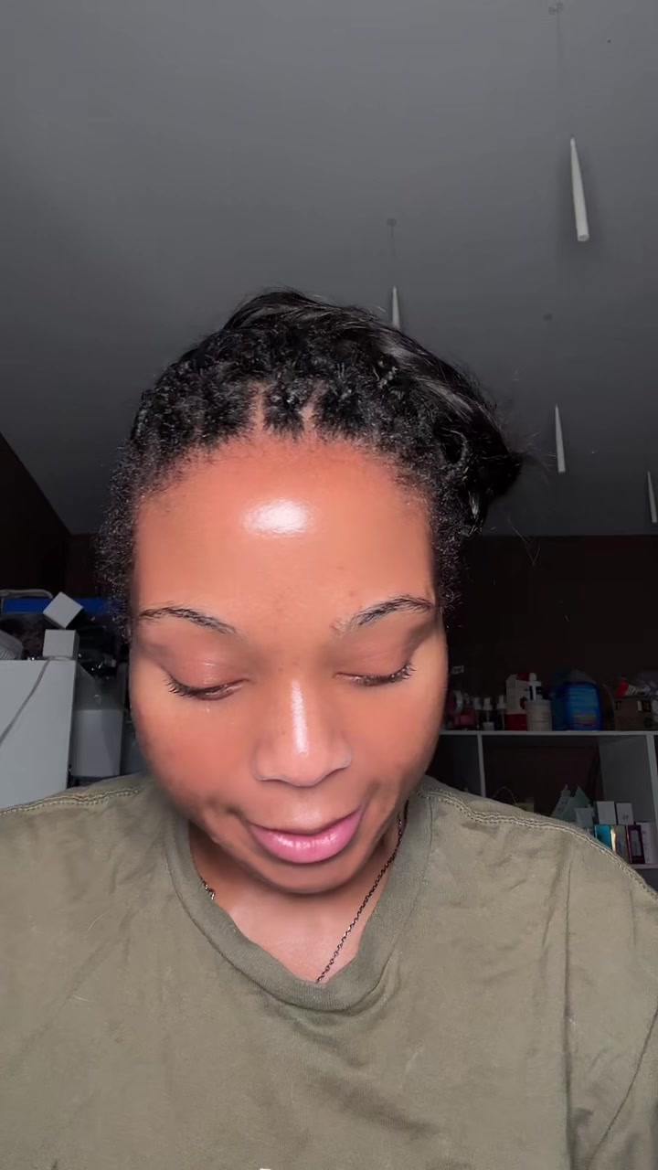 @Vanessa Unsupervised | UGC