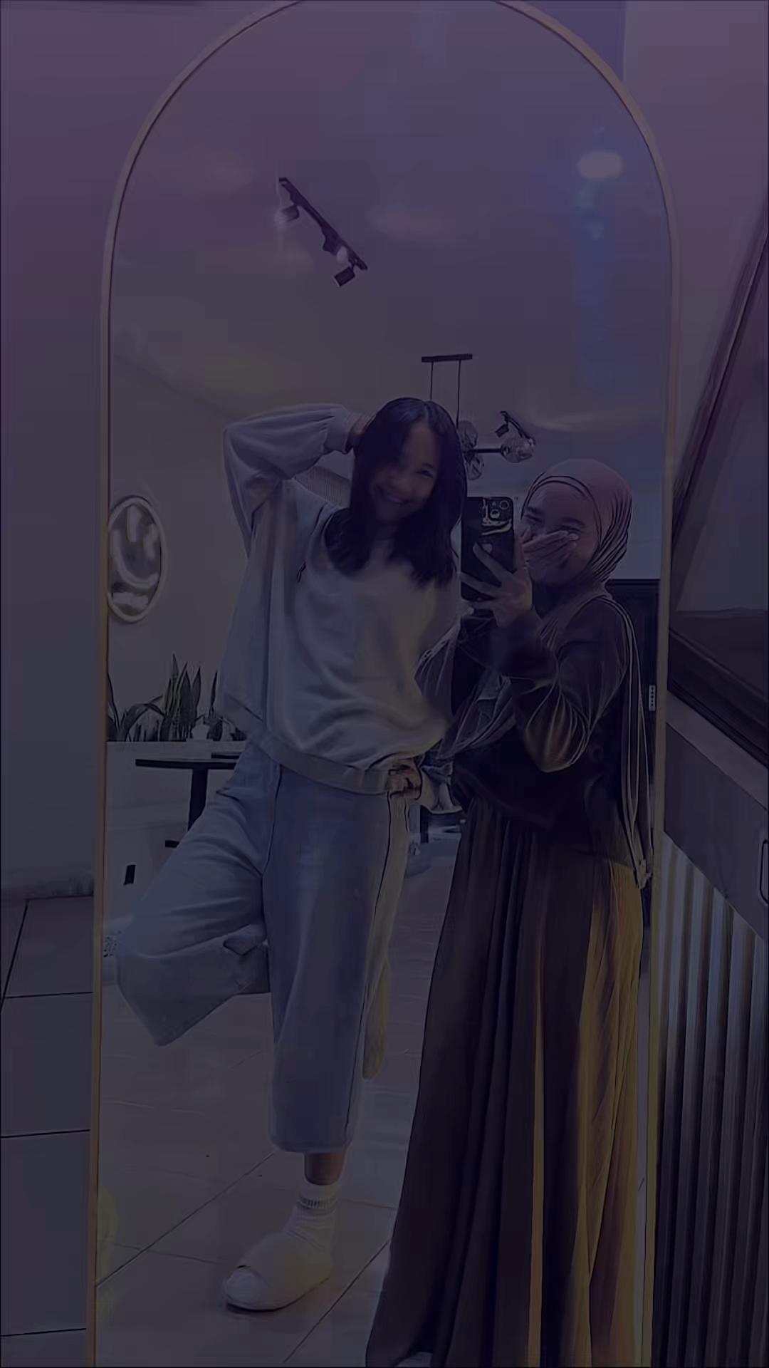 @sukabiscof