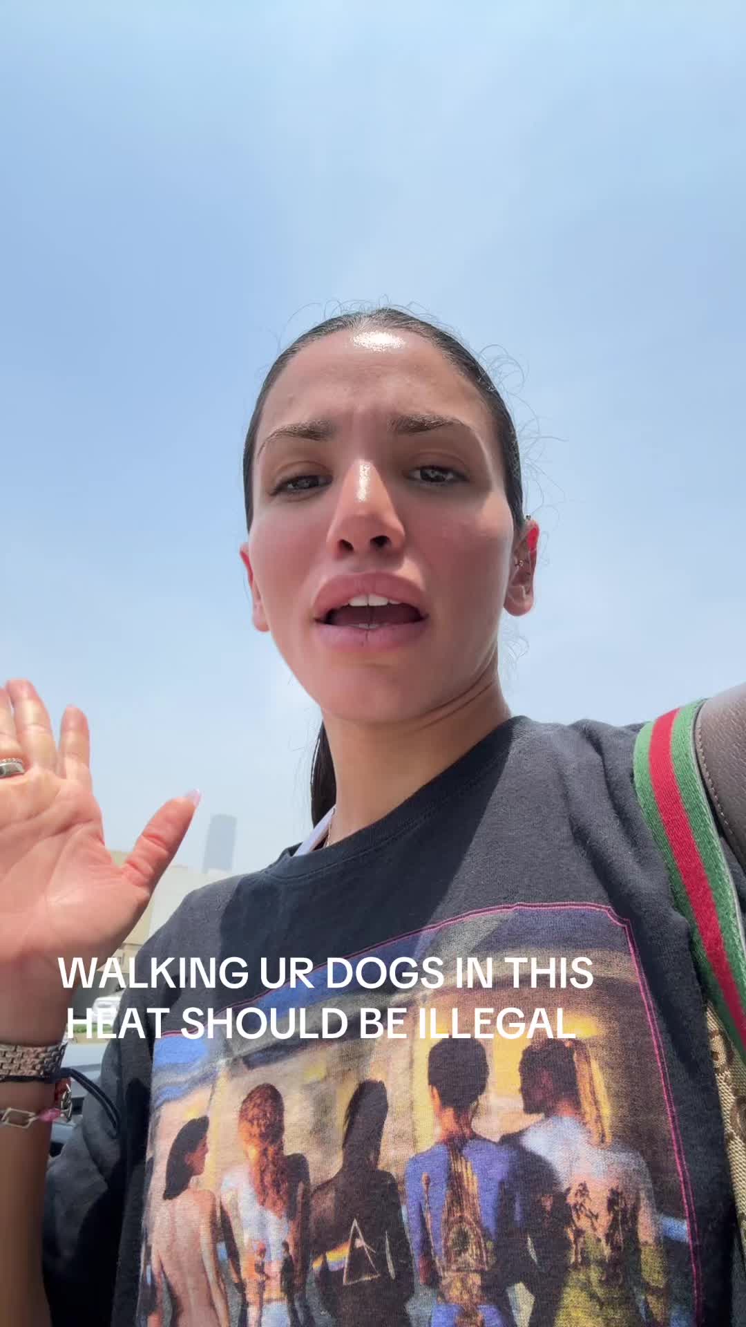 @Dania