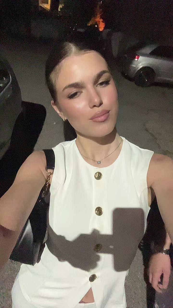 @D M