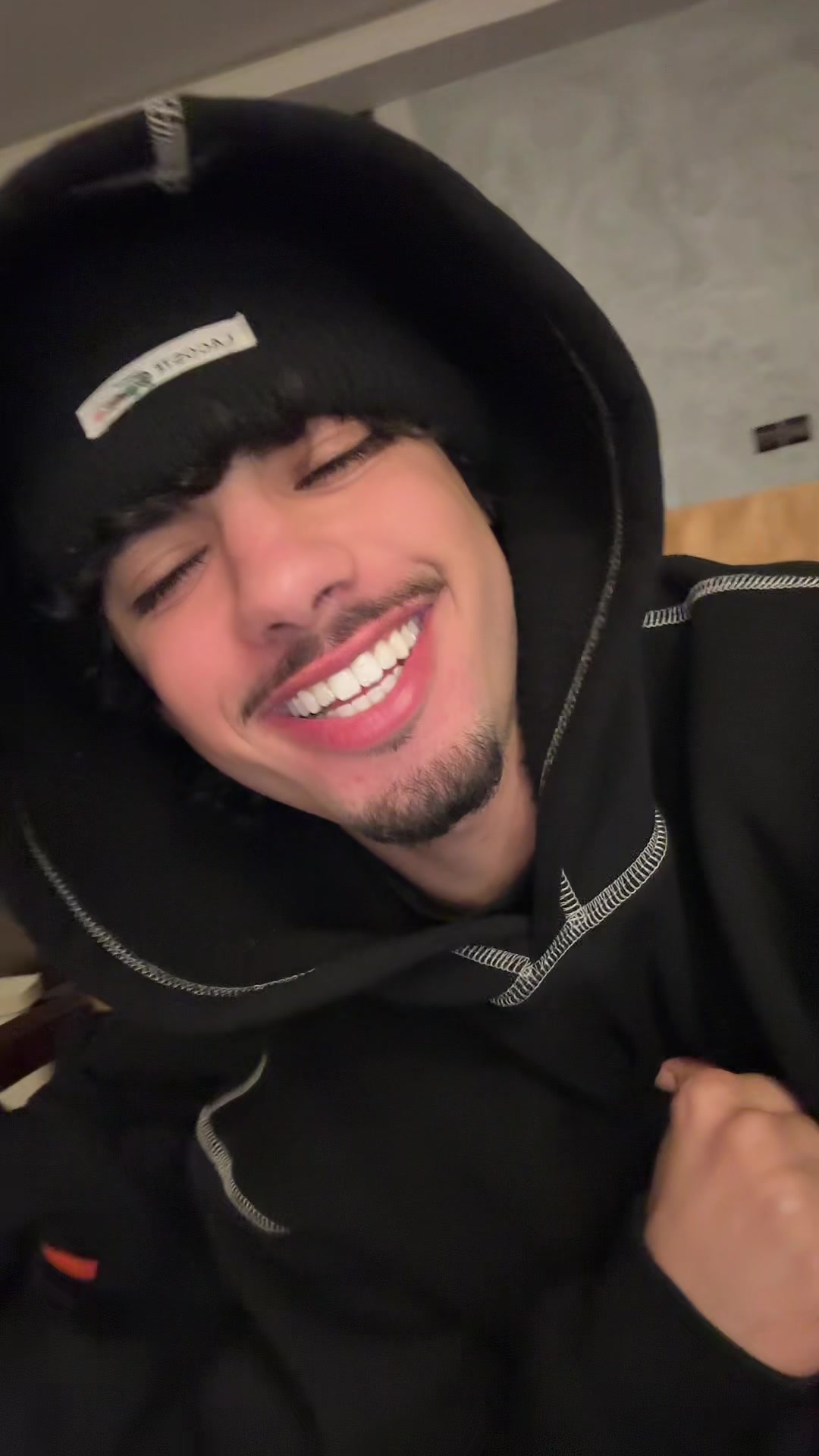 @Simoooox