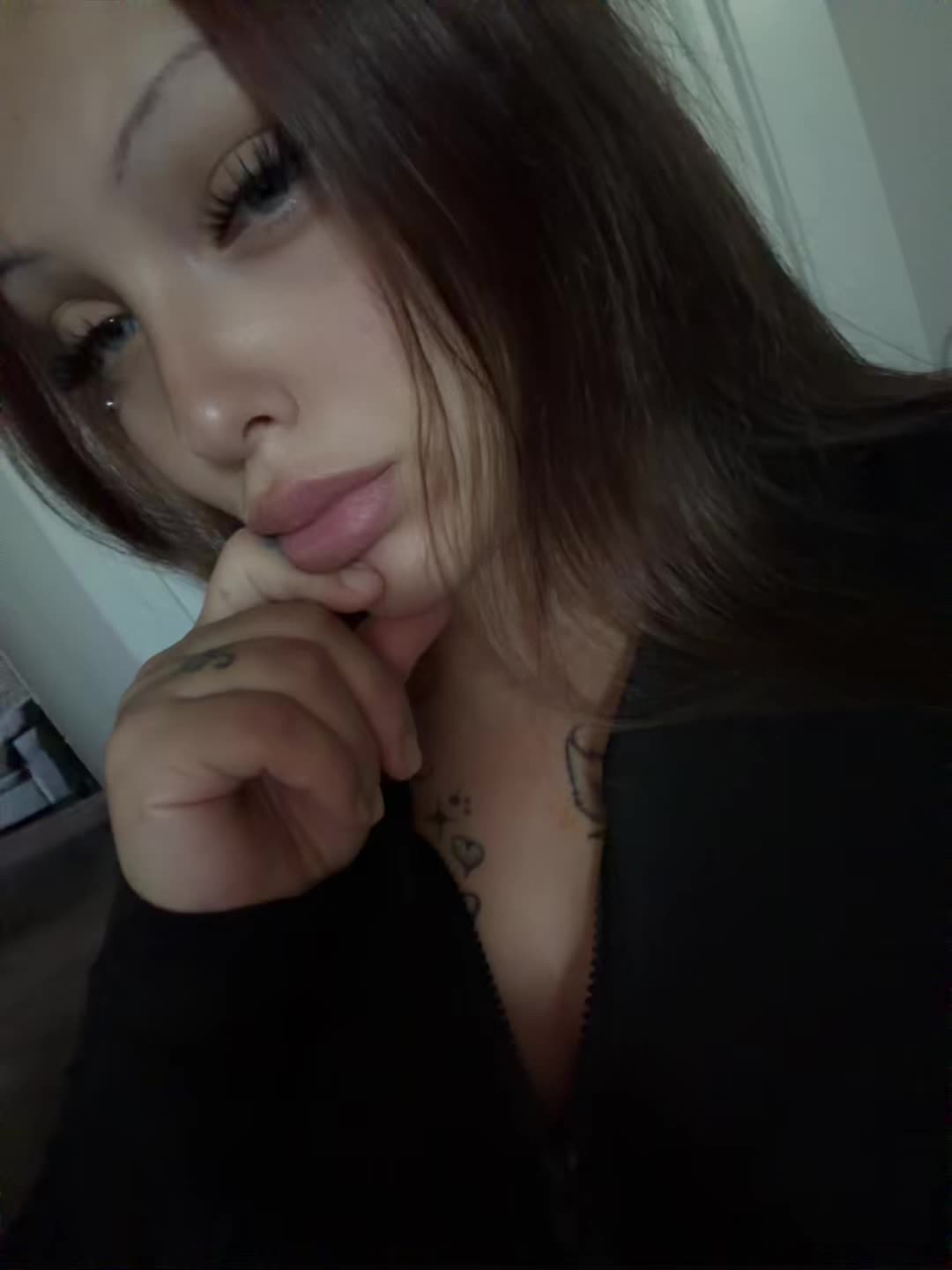 @deztini8314