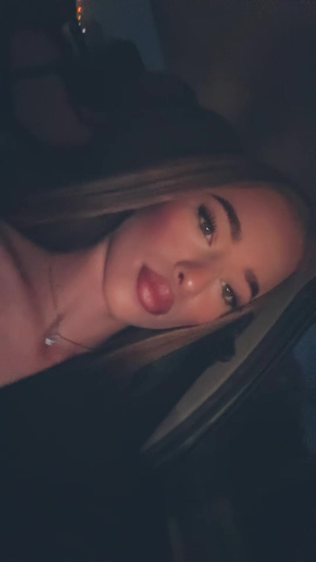 @🦋