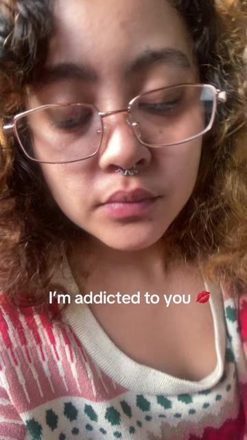 @curly chloë