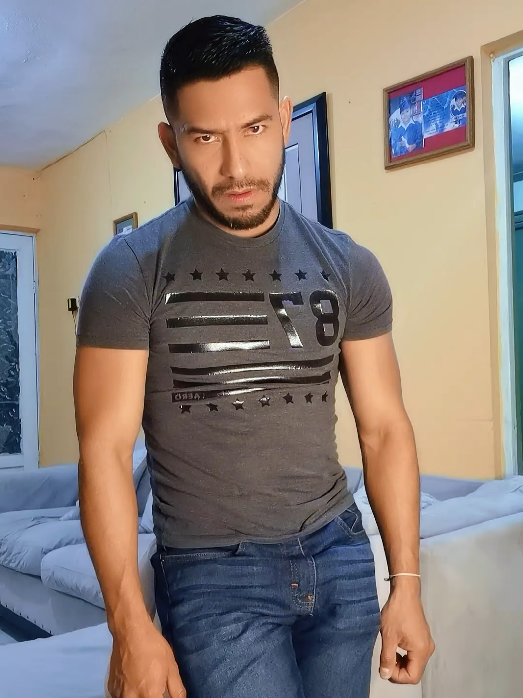 @Gil García
