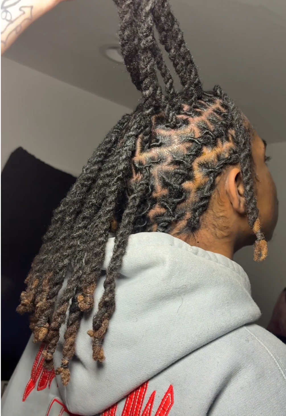 @Hairbylishaa