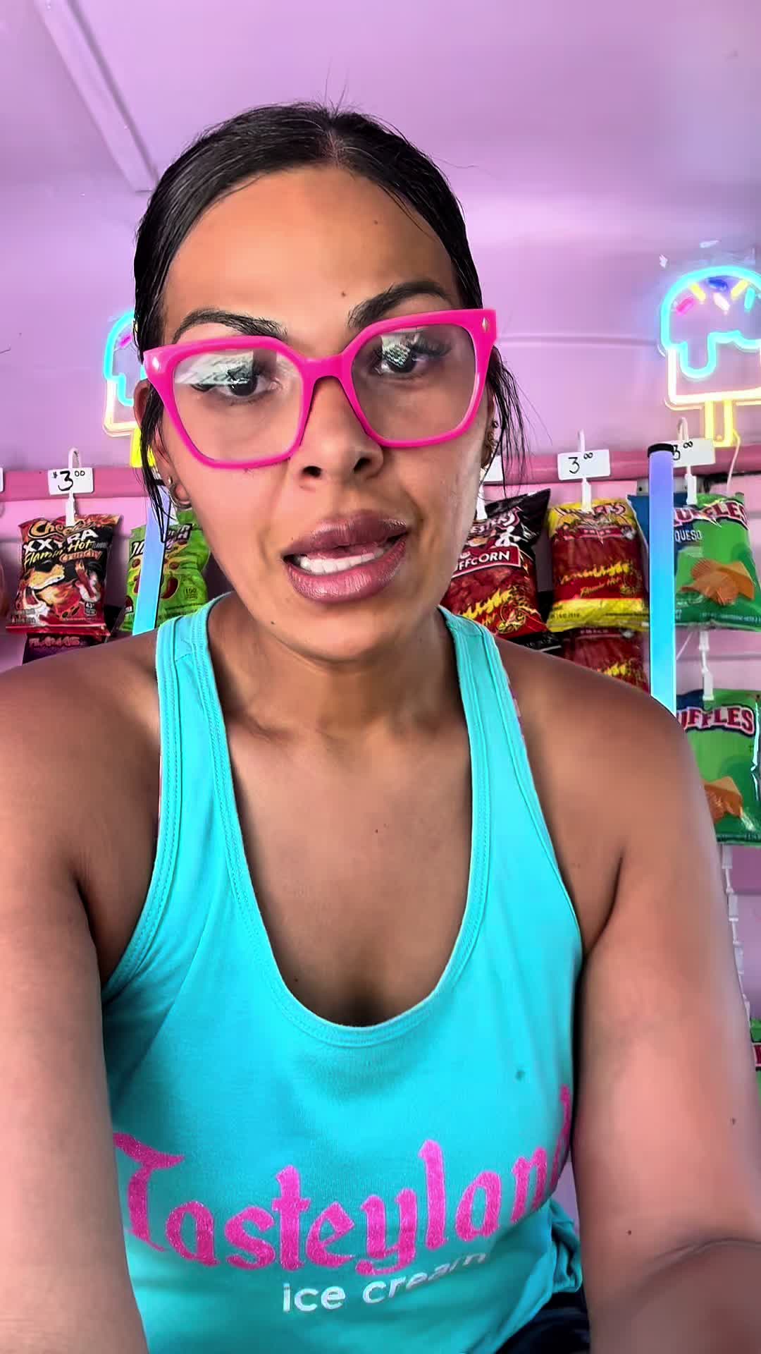 @Tasteyland