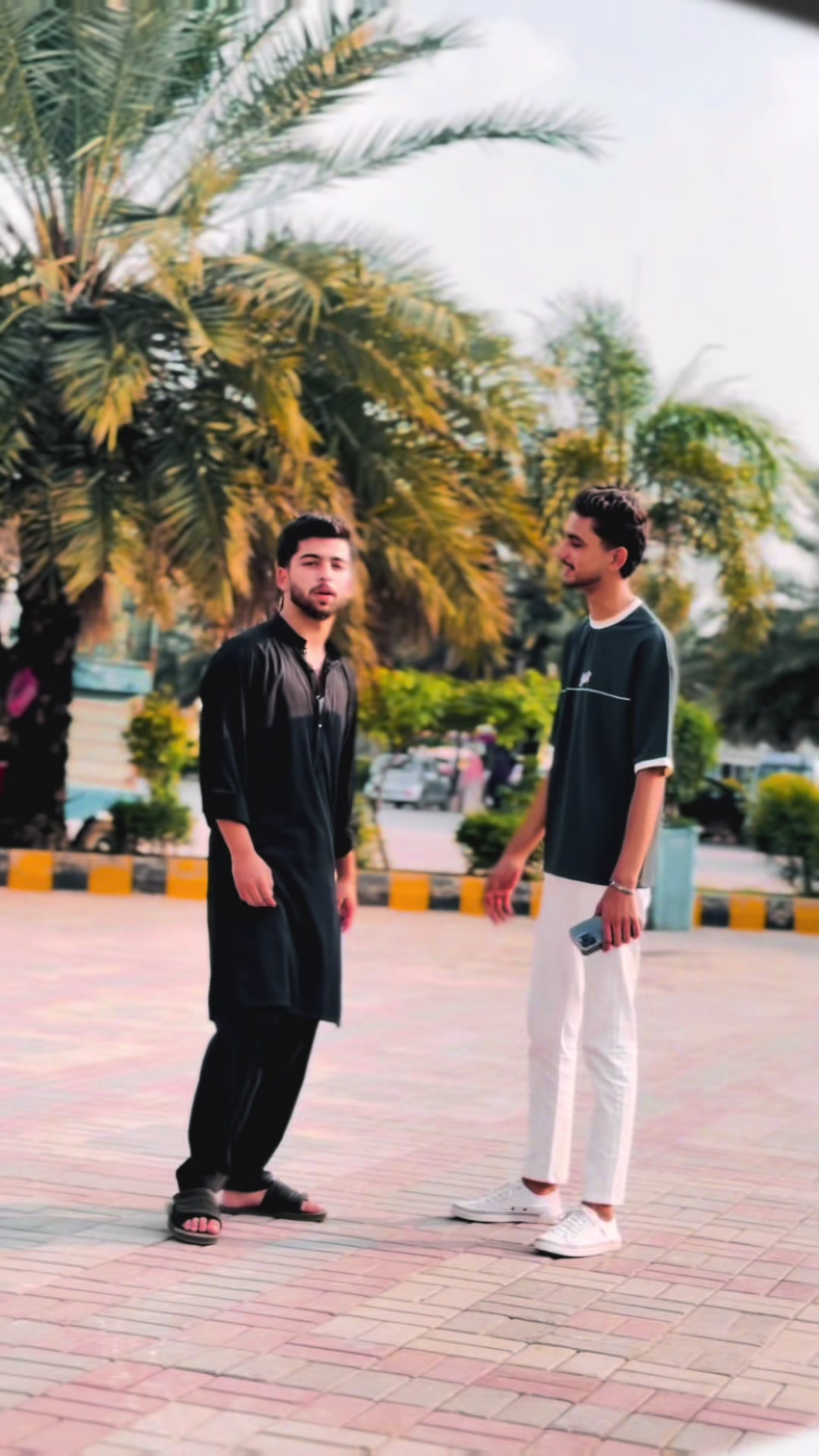 @ہادی بٹ 🦁