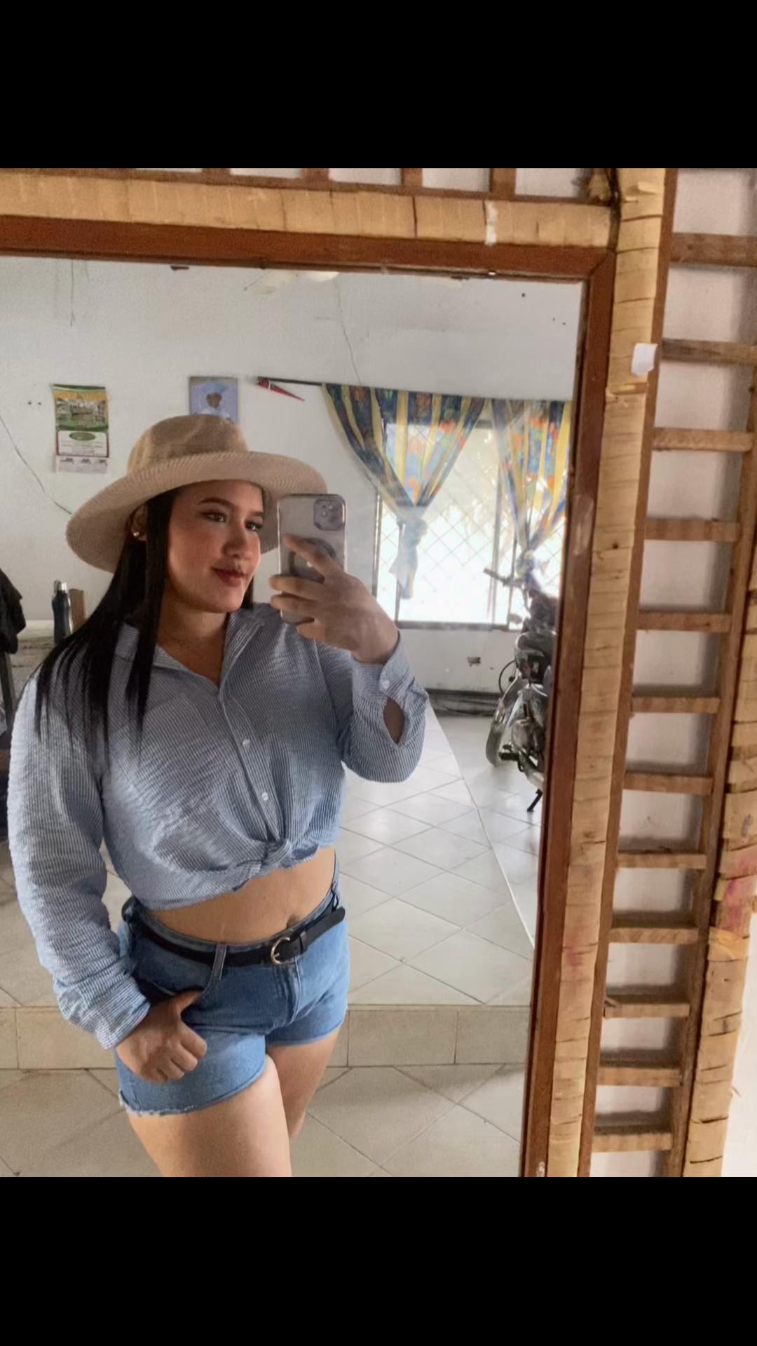 @Angie Amaris🐝