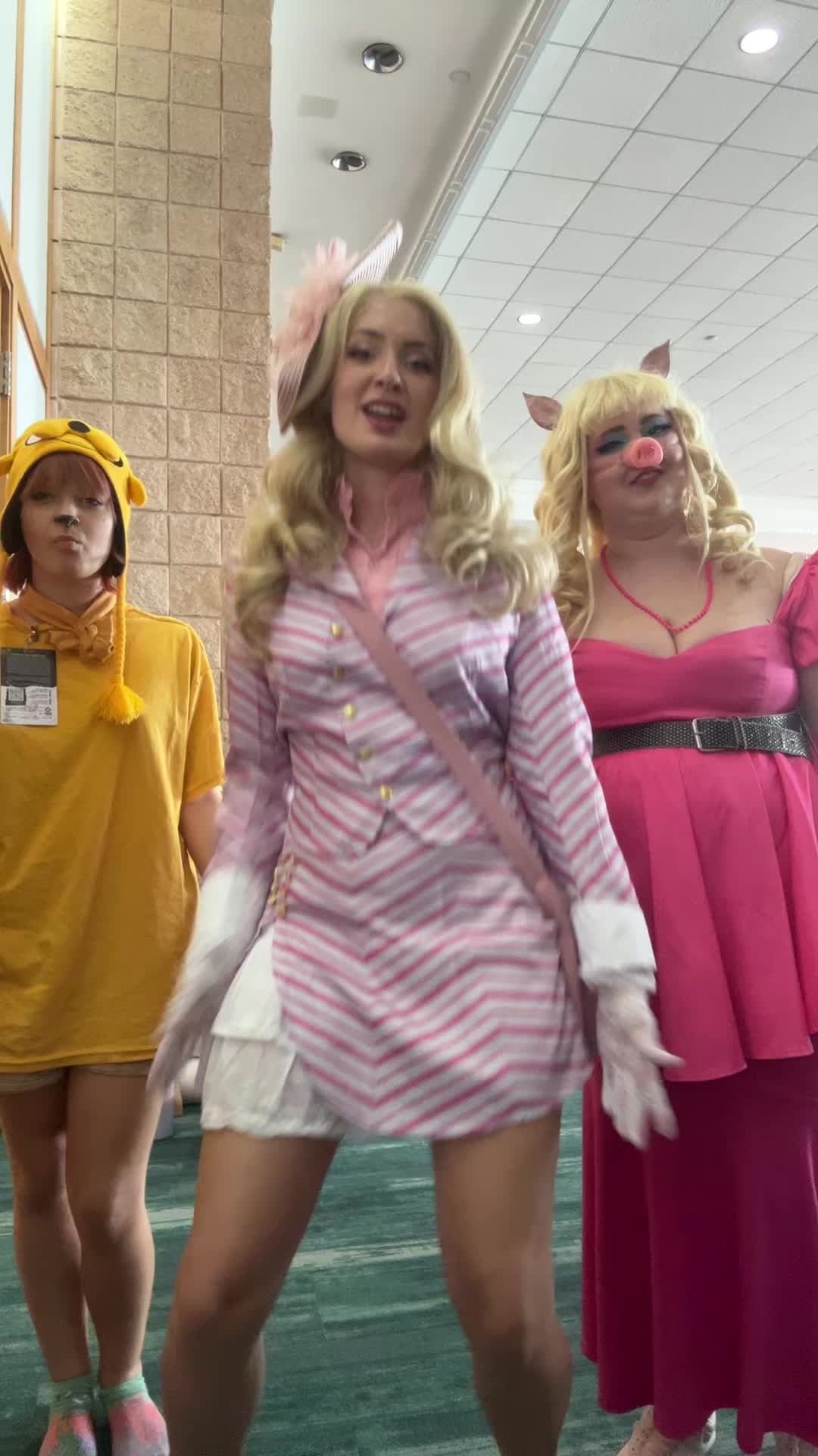 @somesillycosplayer