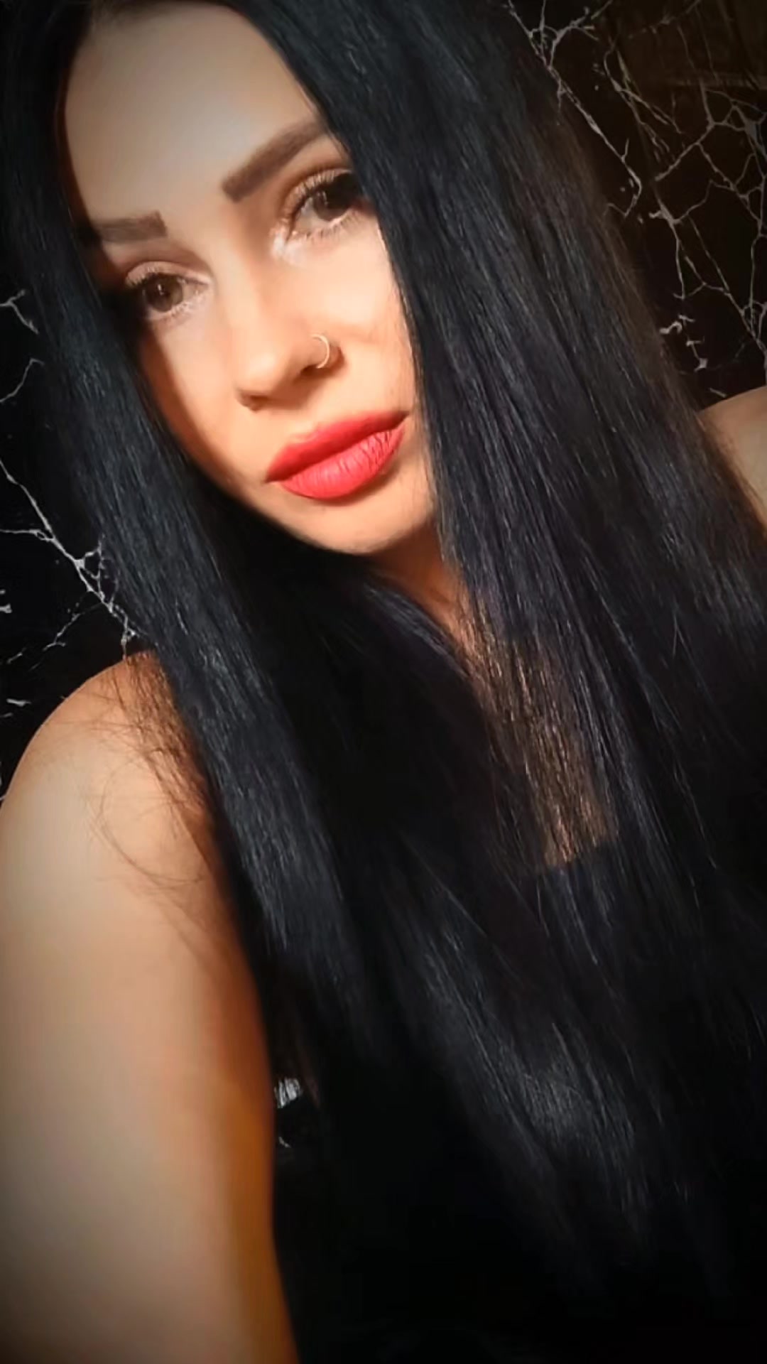 @ᎯℋUℰℕℕый(｡🖤‿🖤｡)