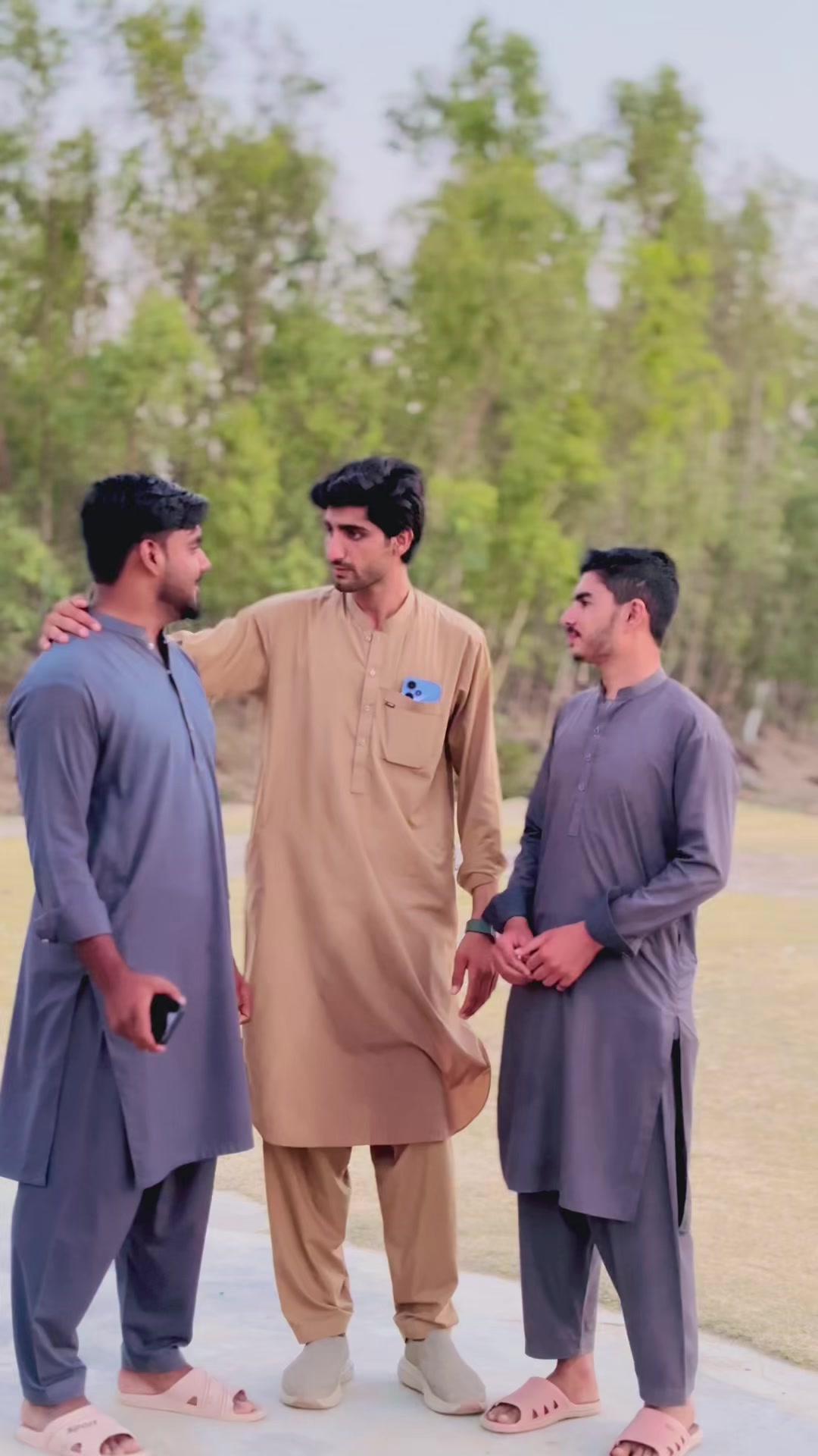 @adilkhanik_804