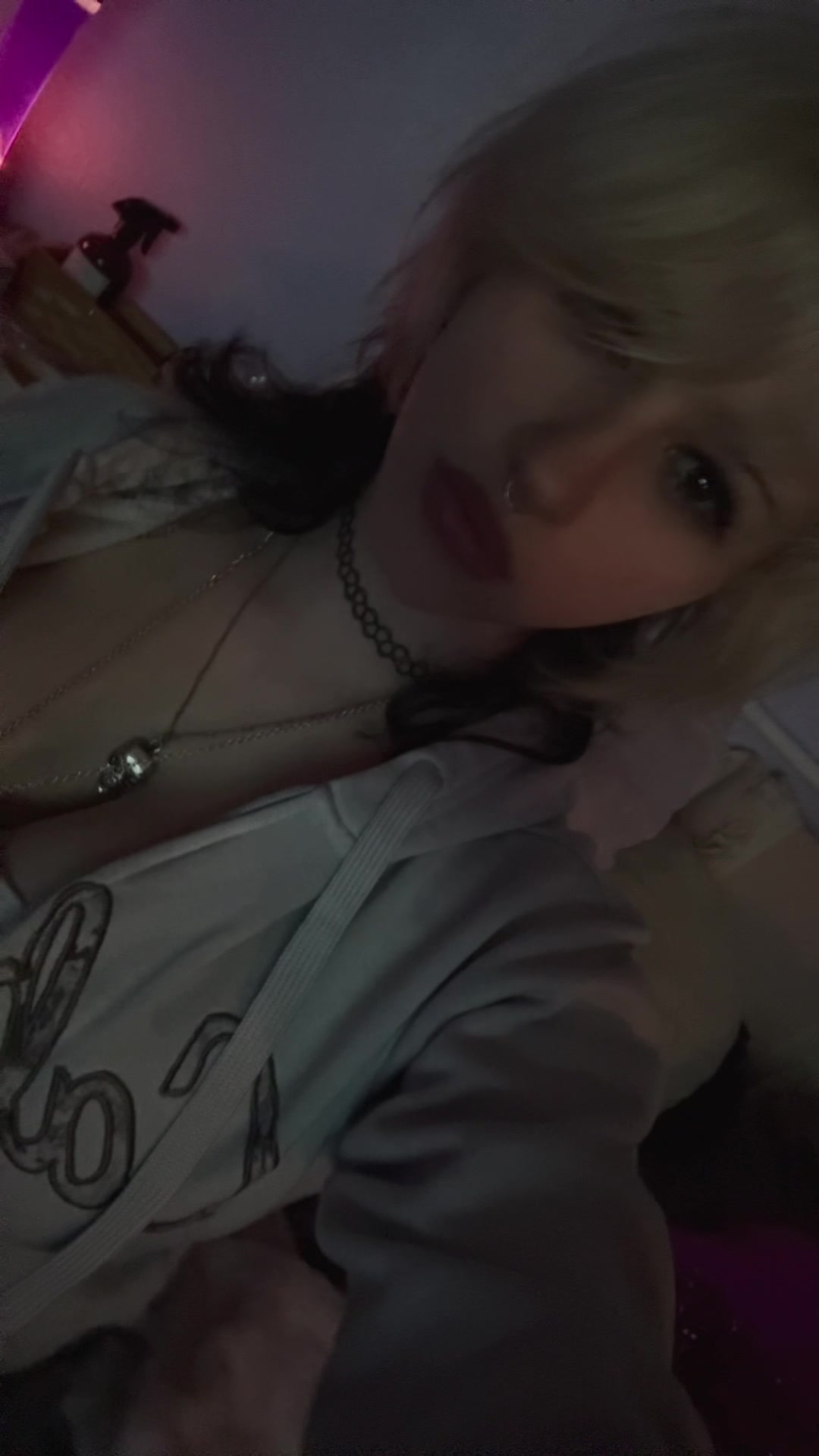 @Ellie ★