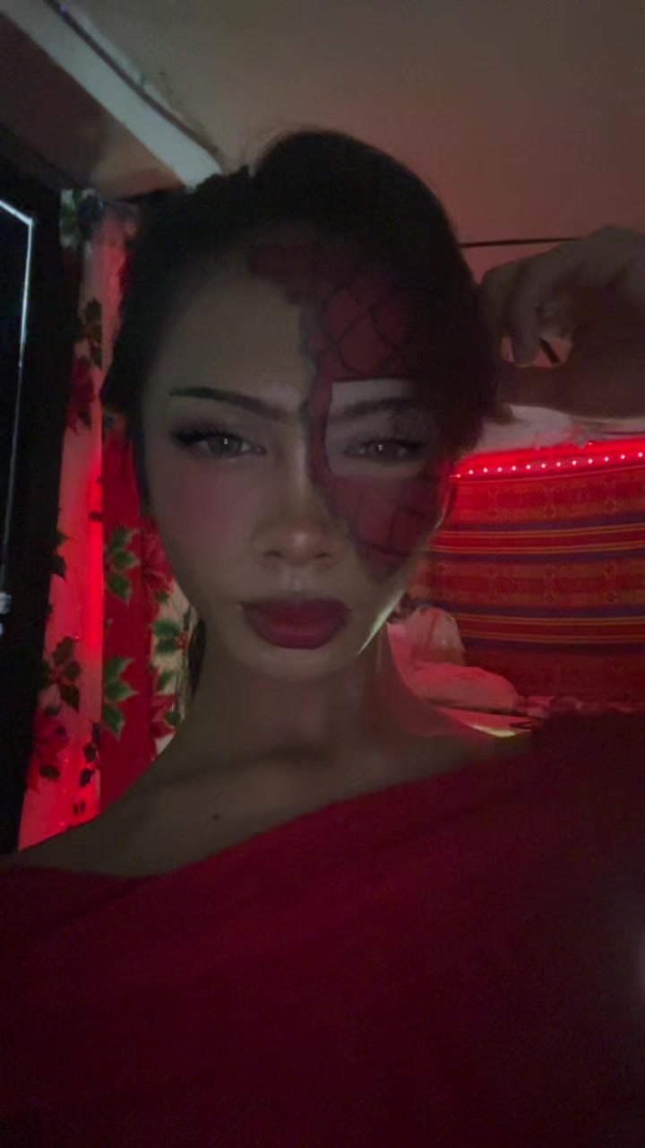 @ur.gurl_zxn