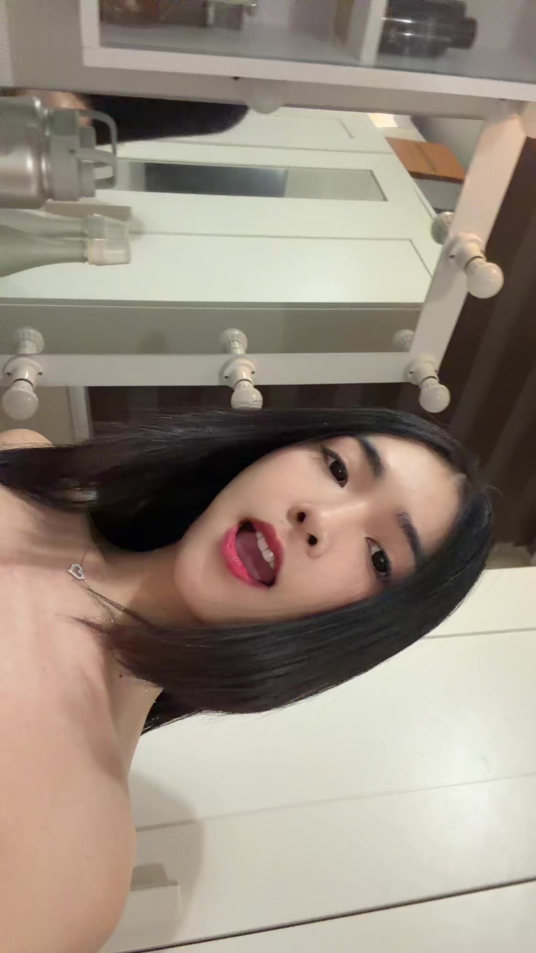@shy