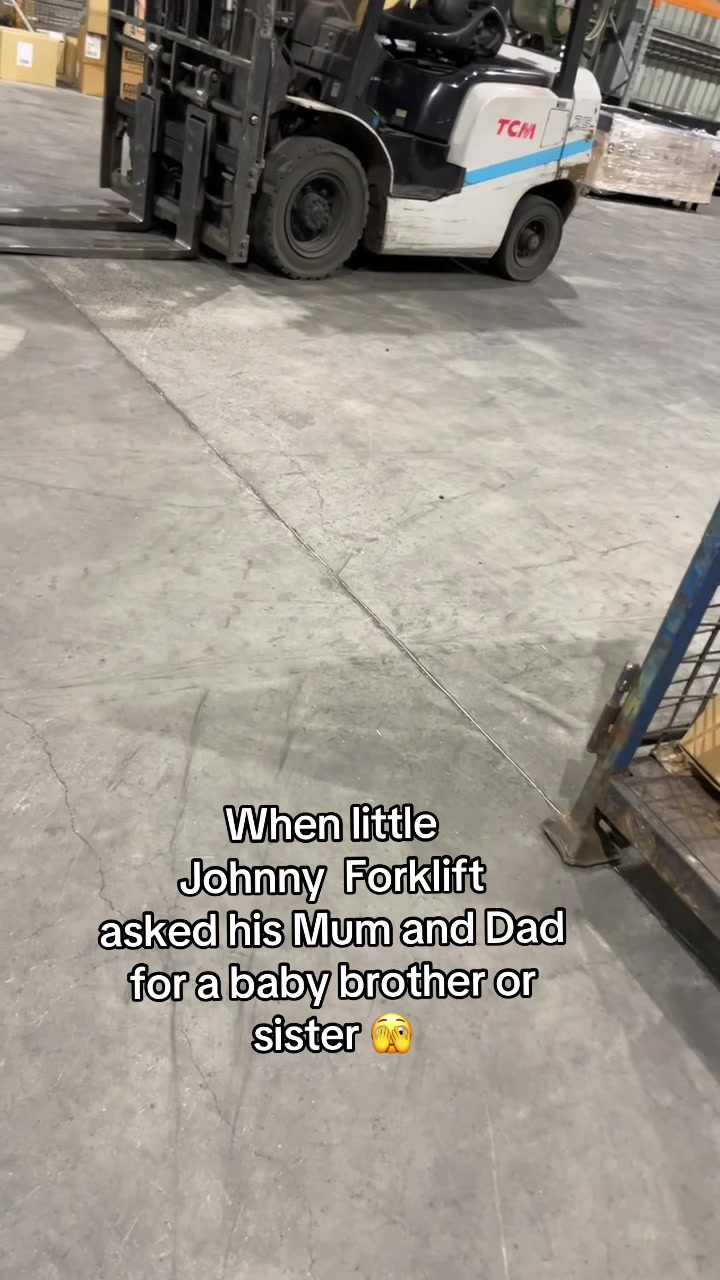 @leighfebey
