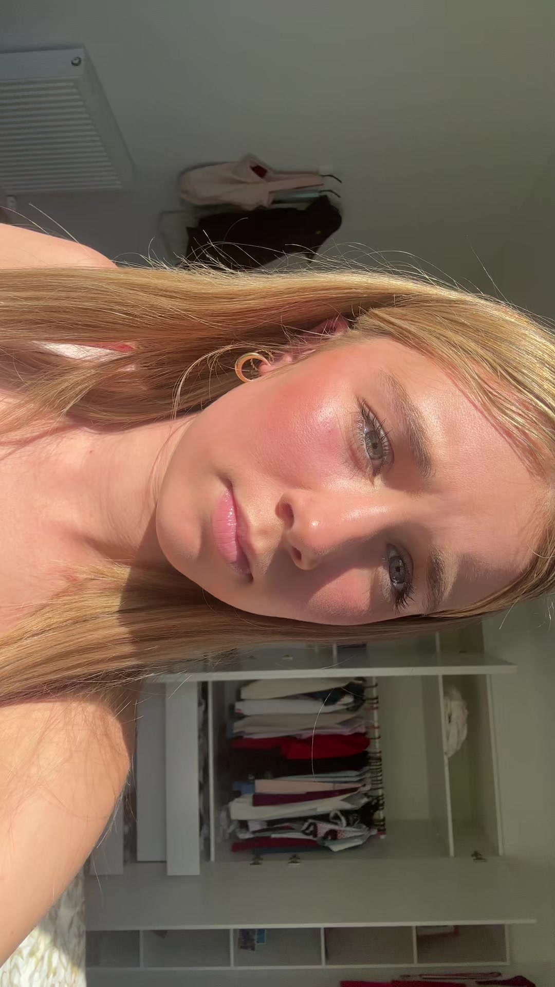 @Hayley_main
