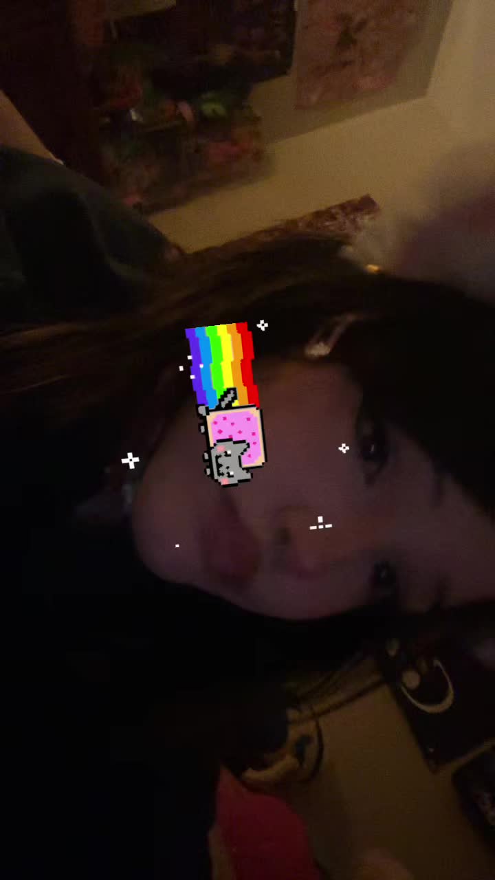 @🦄