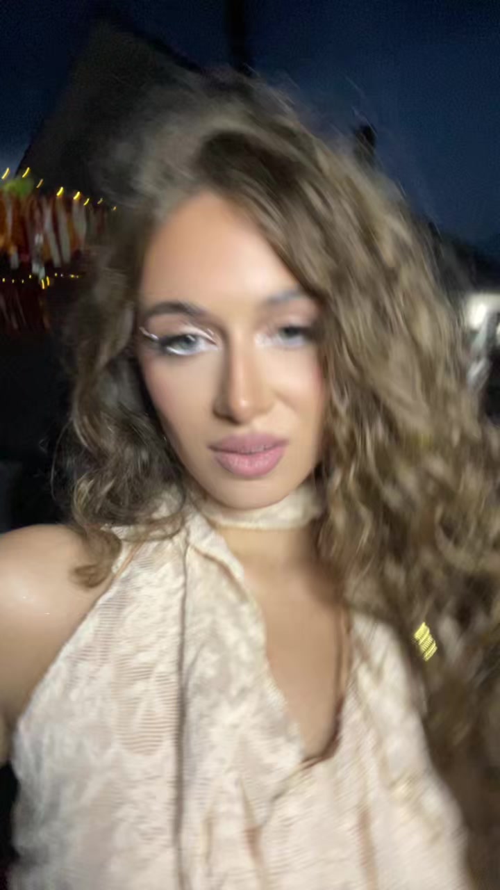 @iiivonaaaa
