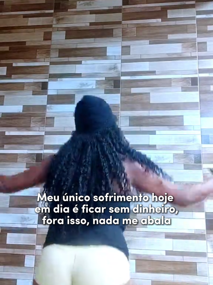 @Lucy a guria do short sexy