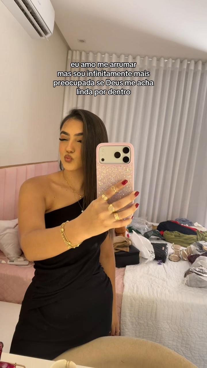 @Ana Luiza Le&atilde;o