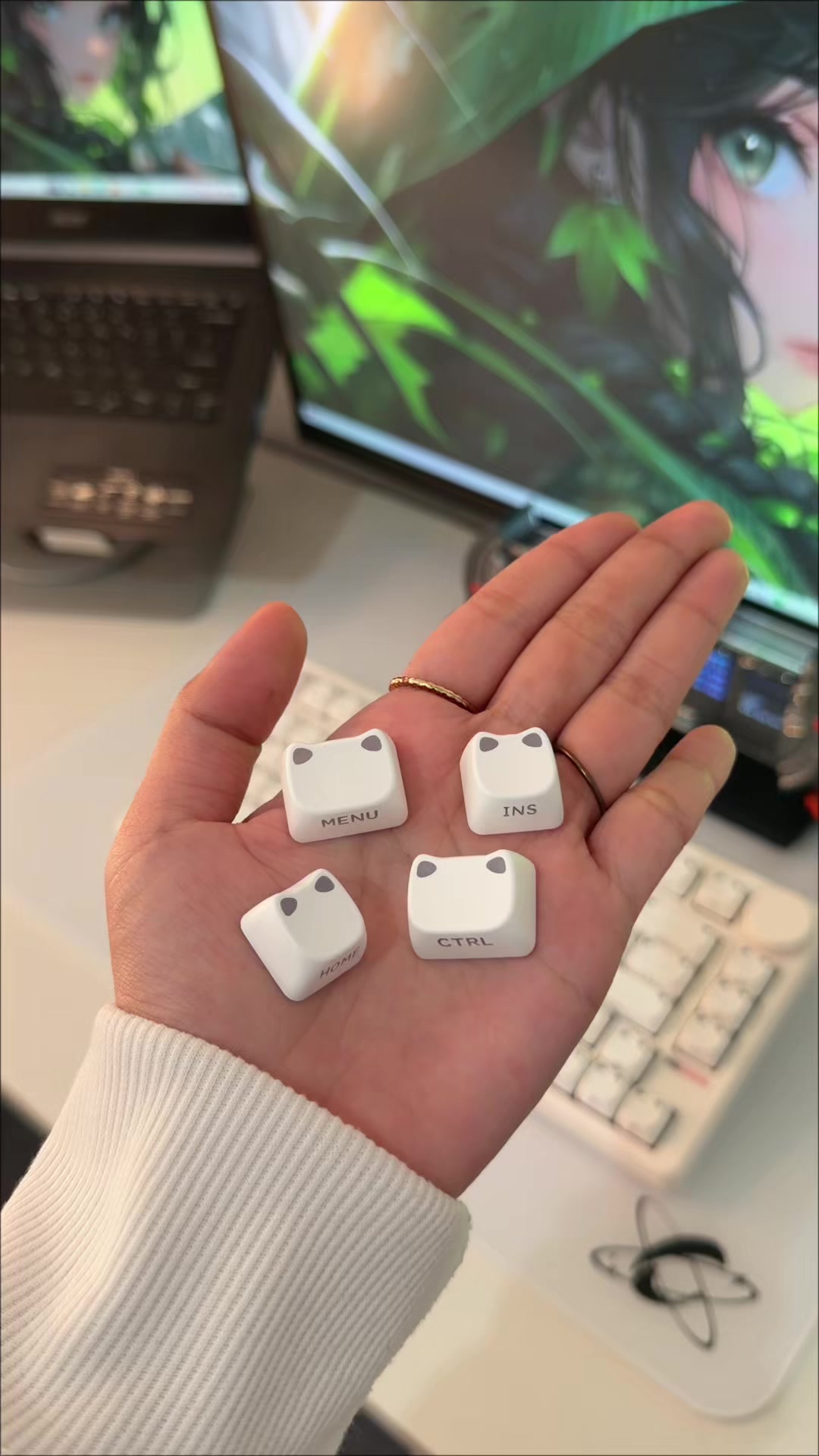 @cozywith_m on IG :)