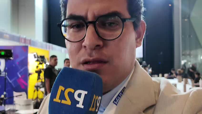 @Per&uacute;21