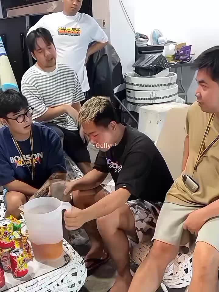 @bruhknsphxt