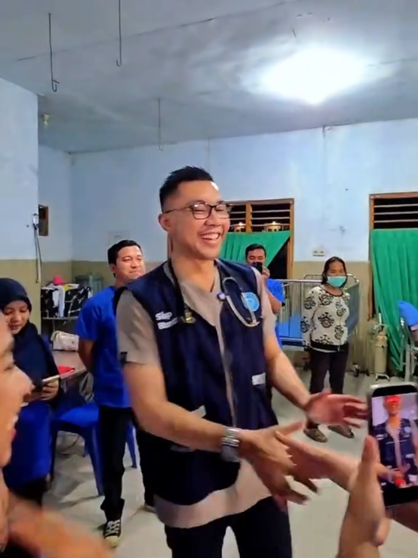 @dr. Gia Pratama
