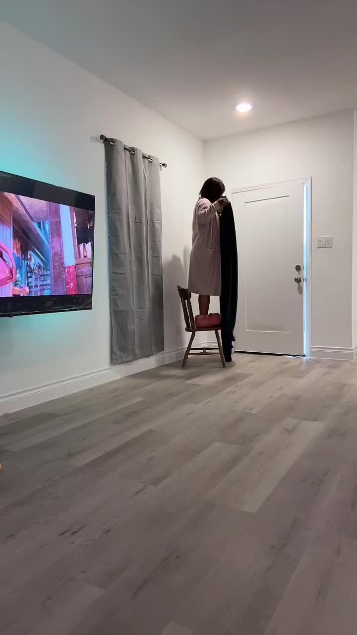@lalalopez