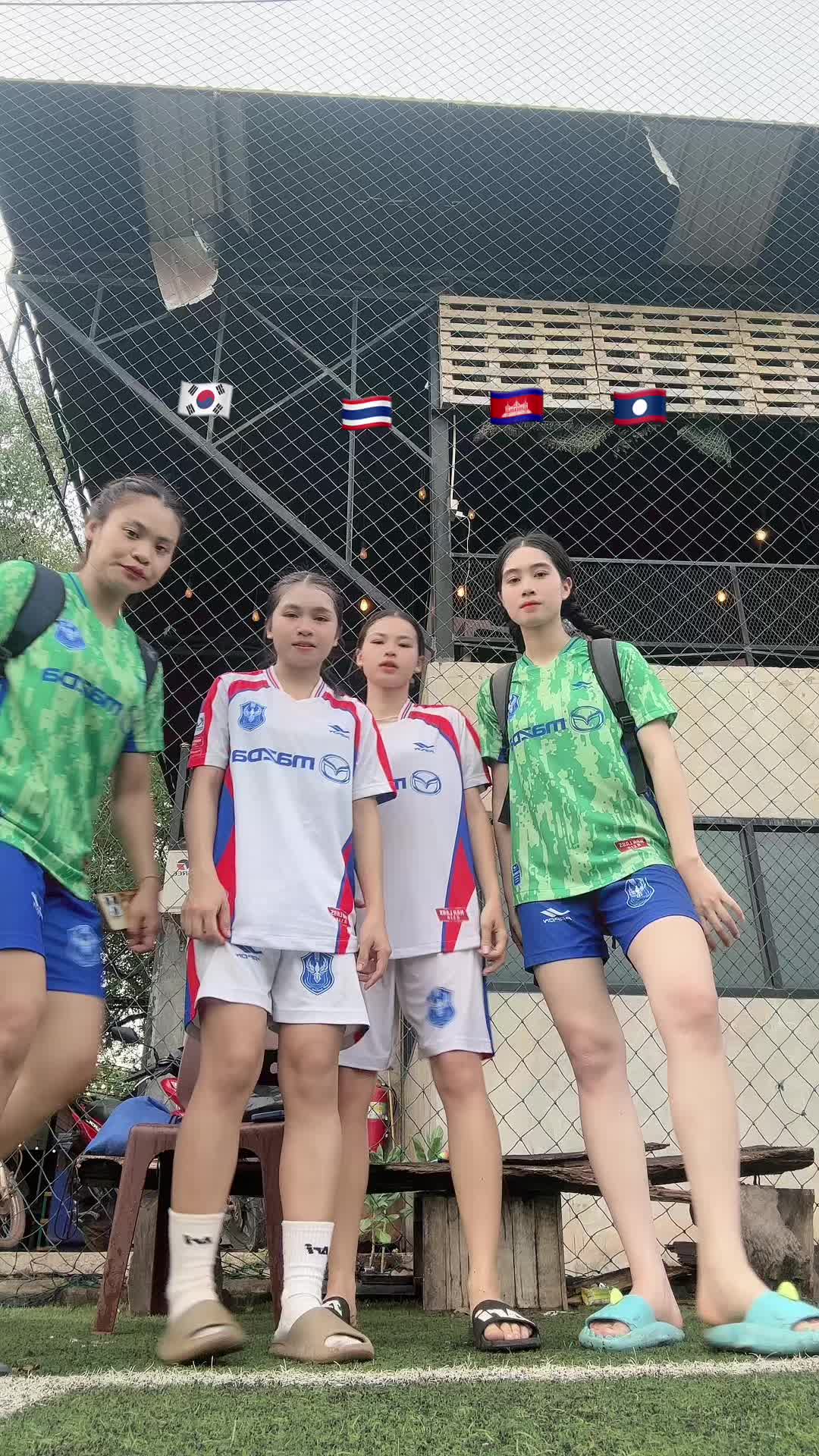 @ເລດີ້ຄອນ🐰