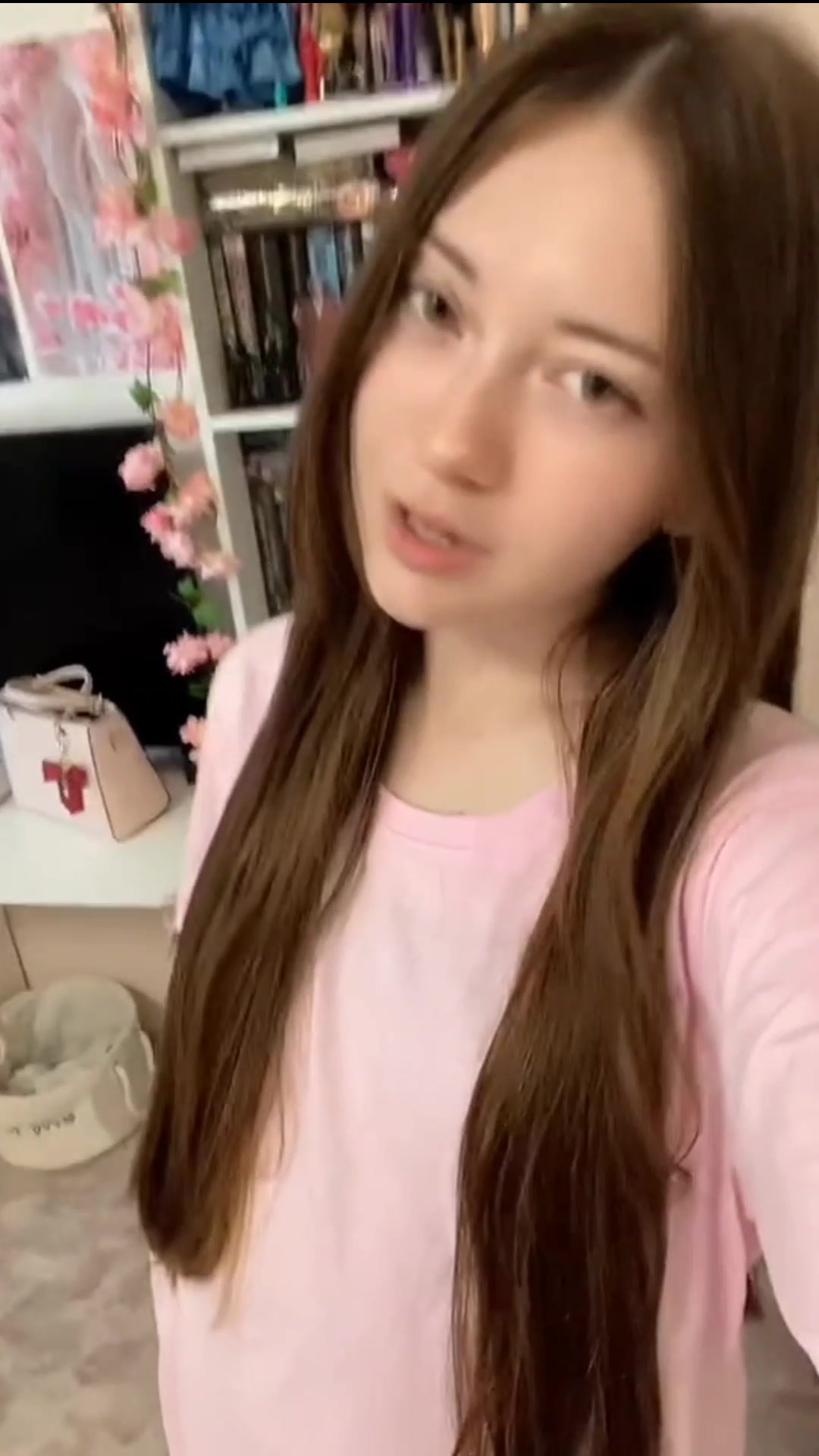 @Nana