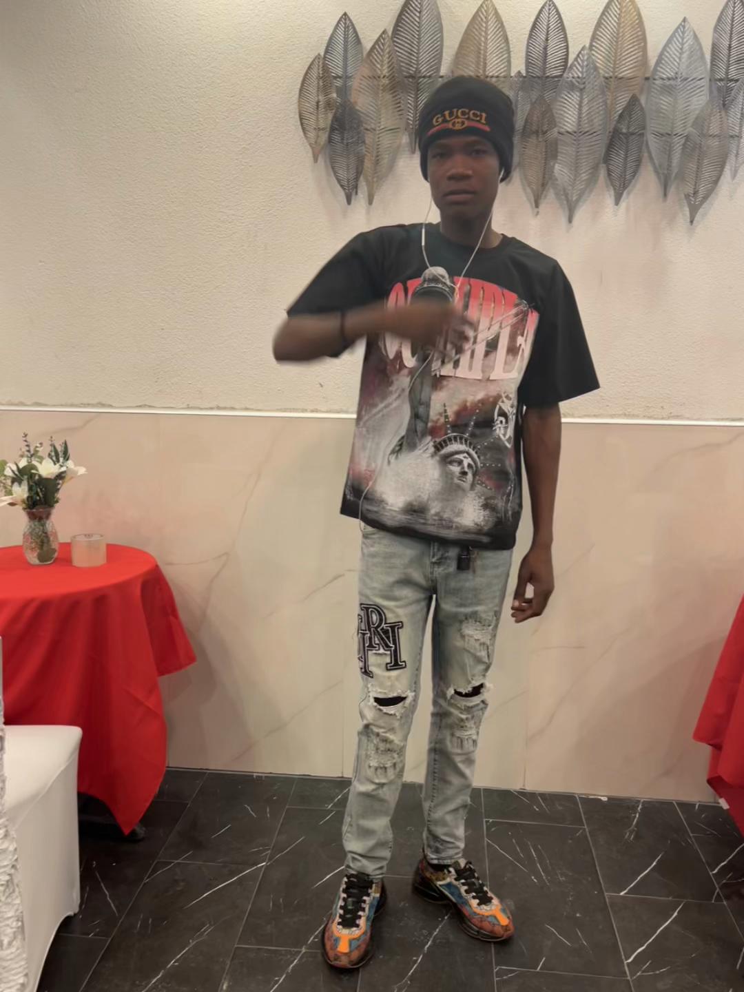 @young pirate🏴☠️🛍️