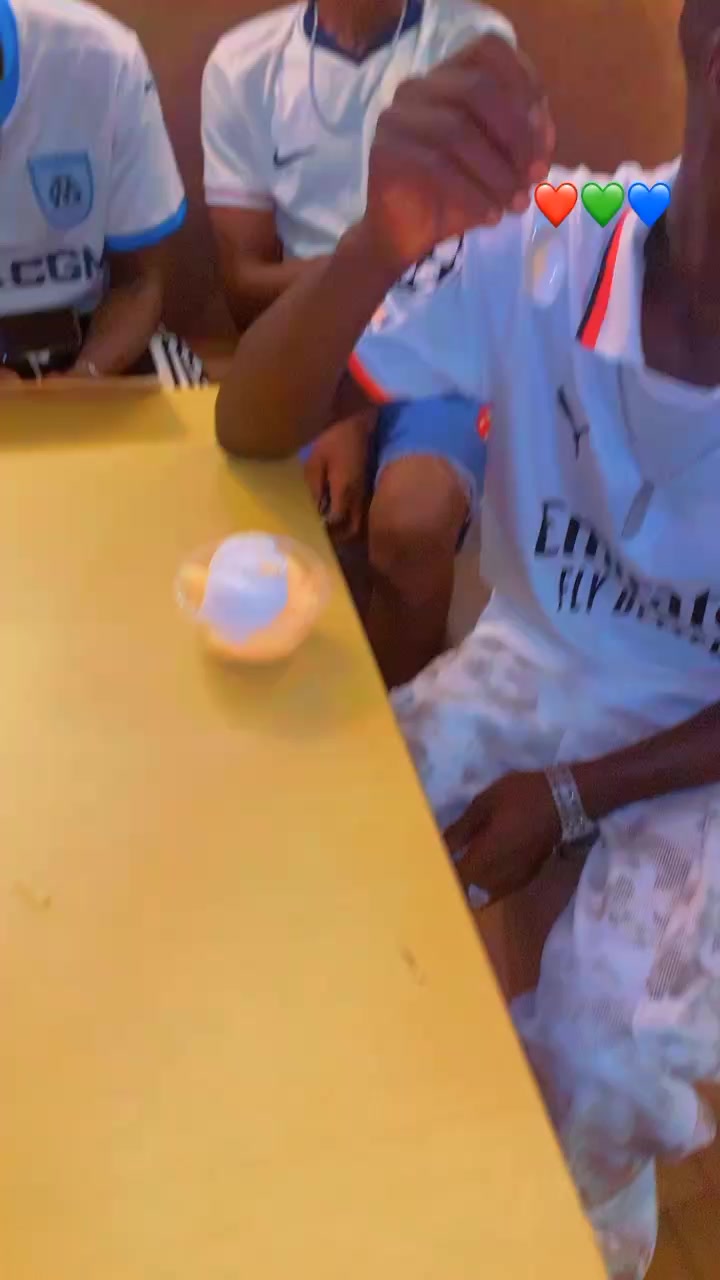 @elosarki