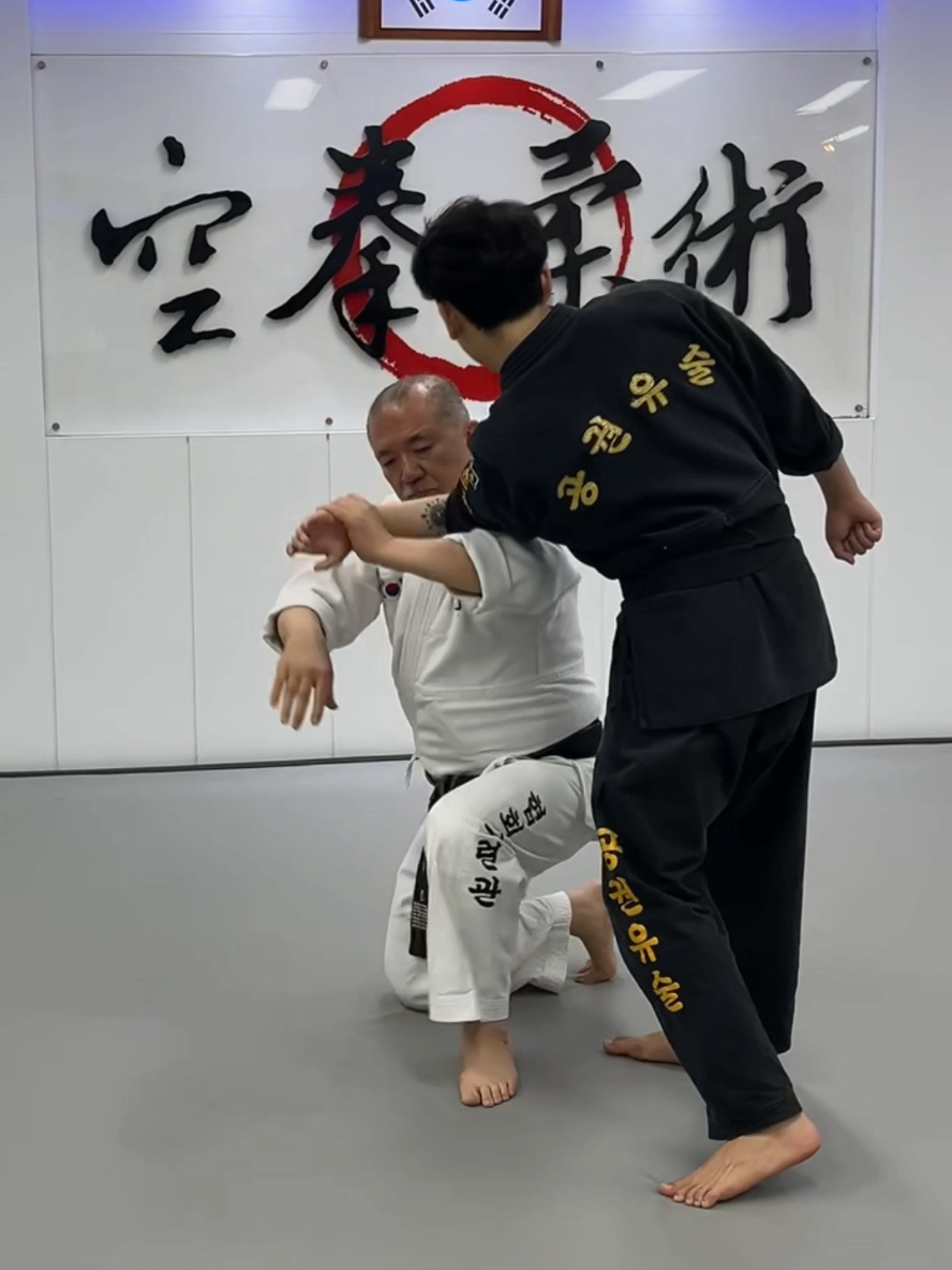 @KANG JUN (GONGKWON YUSUL)