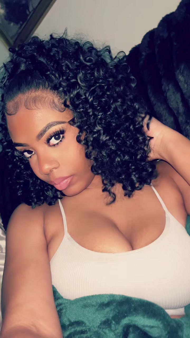 @yourgirlkaylakay