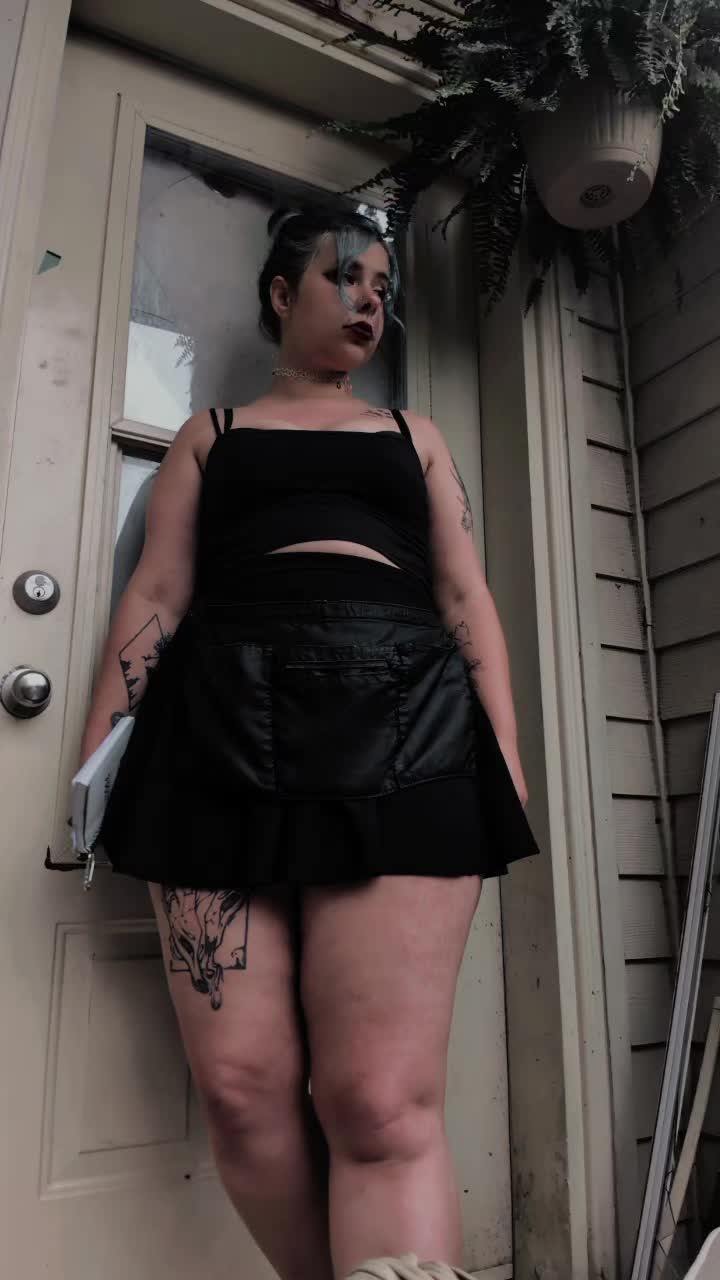 @buzzedqueen
