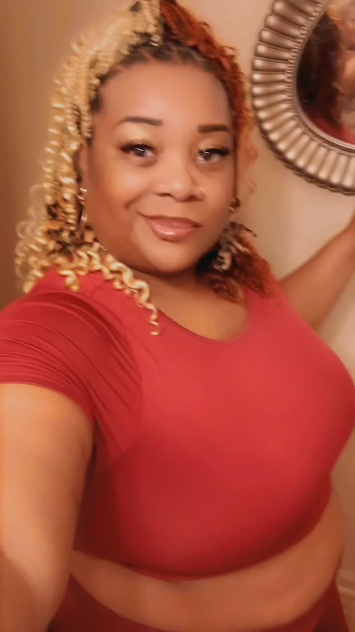@PlusSizeBarbi