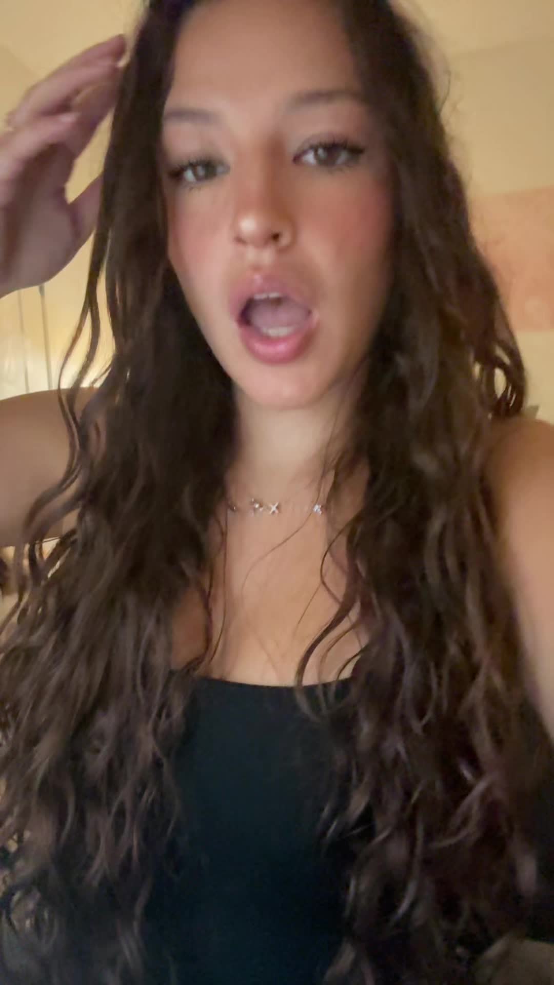 @X <3