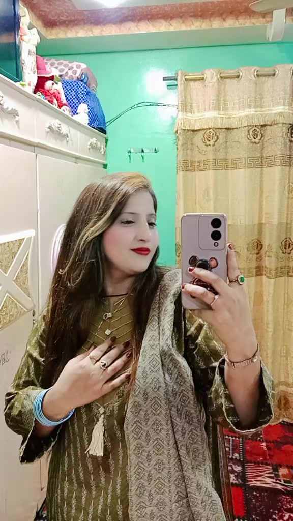 @Lovely Sandhiya67