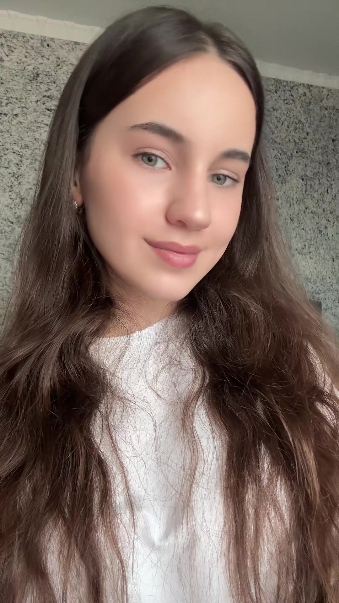 @👻