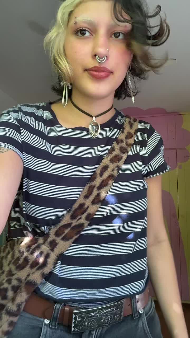 @flora 🗝️ (ele/dele)