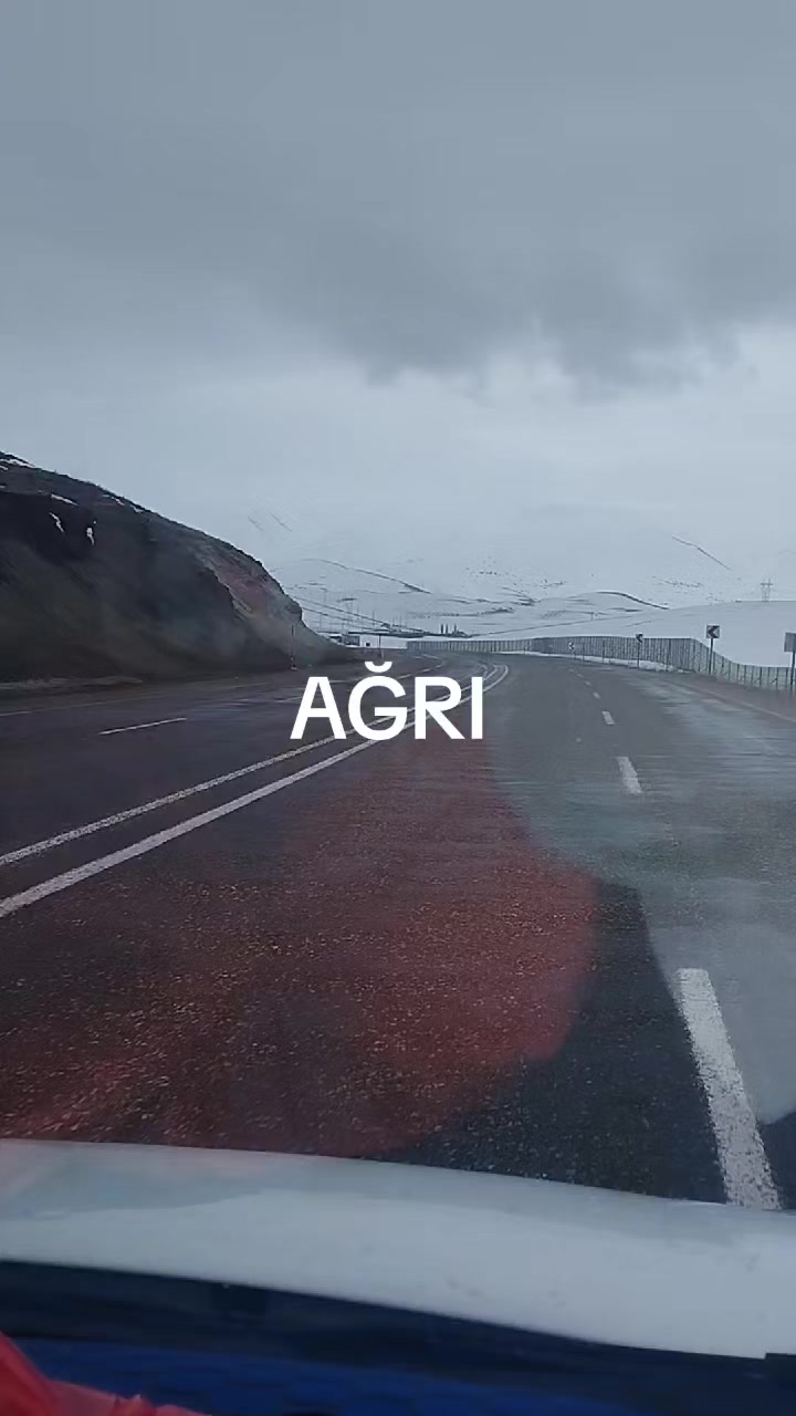 @EFE. &Ouml;ZG&Uuml;VEN 76