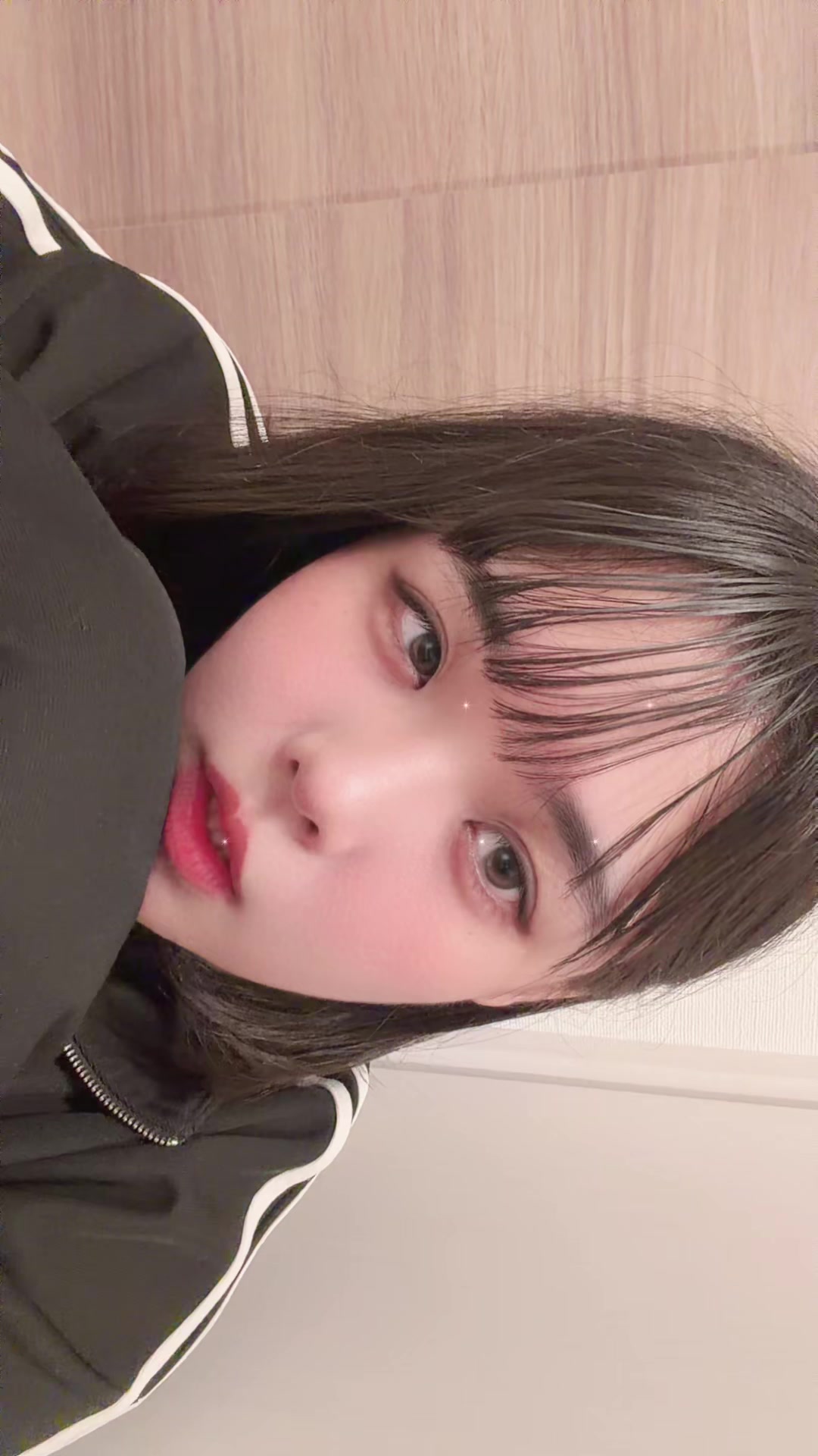 @りな