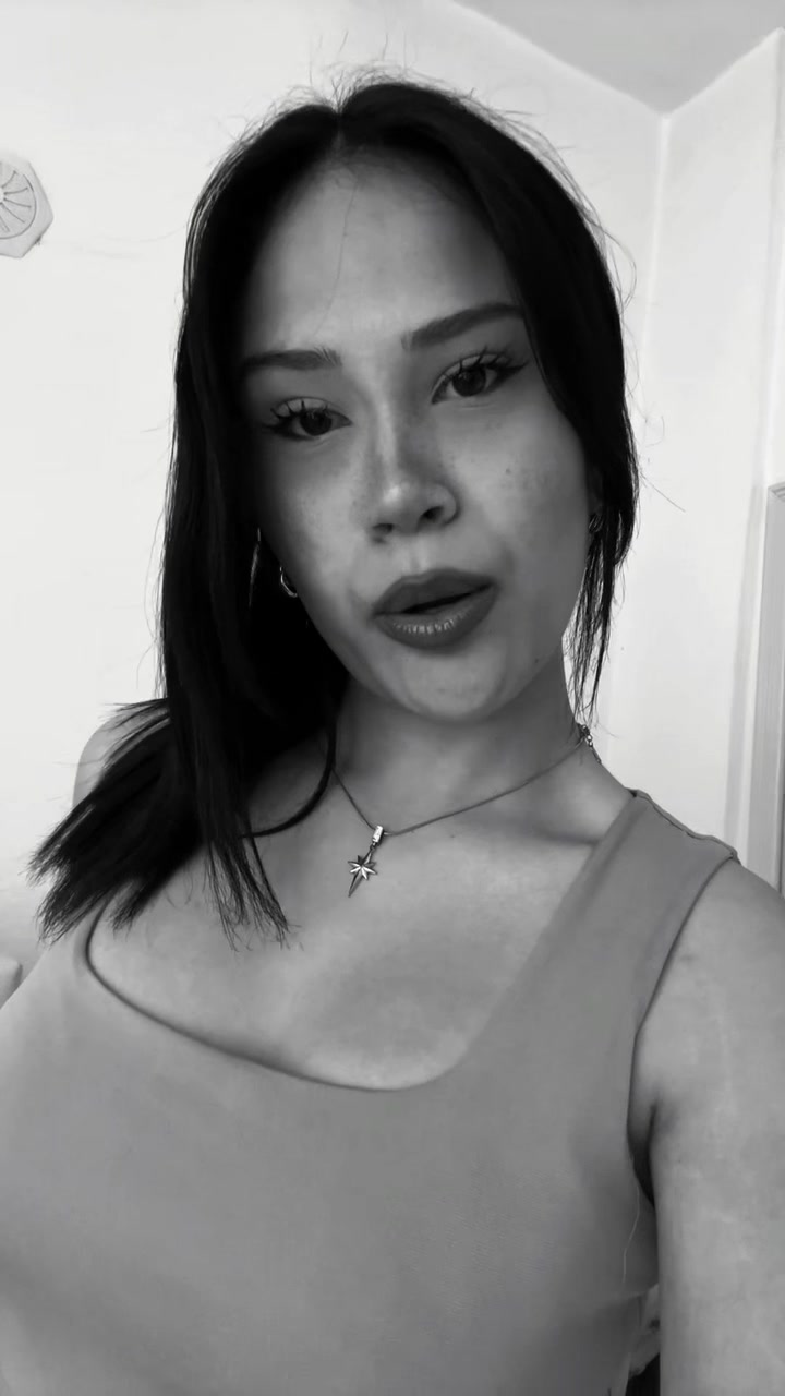 @✶