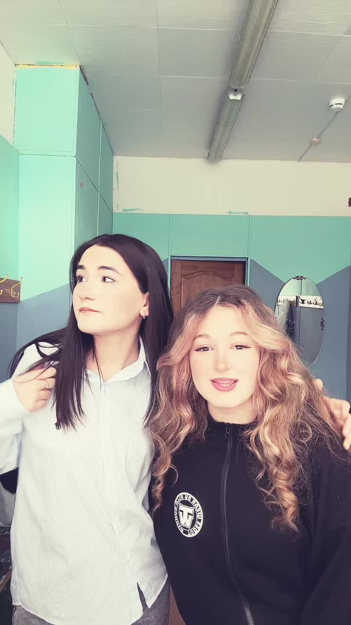 @broooy