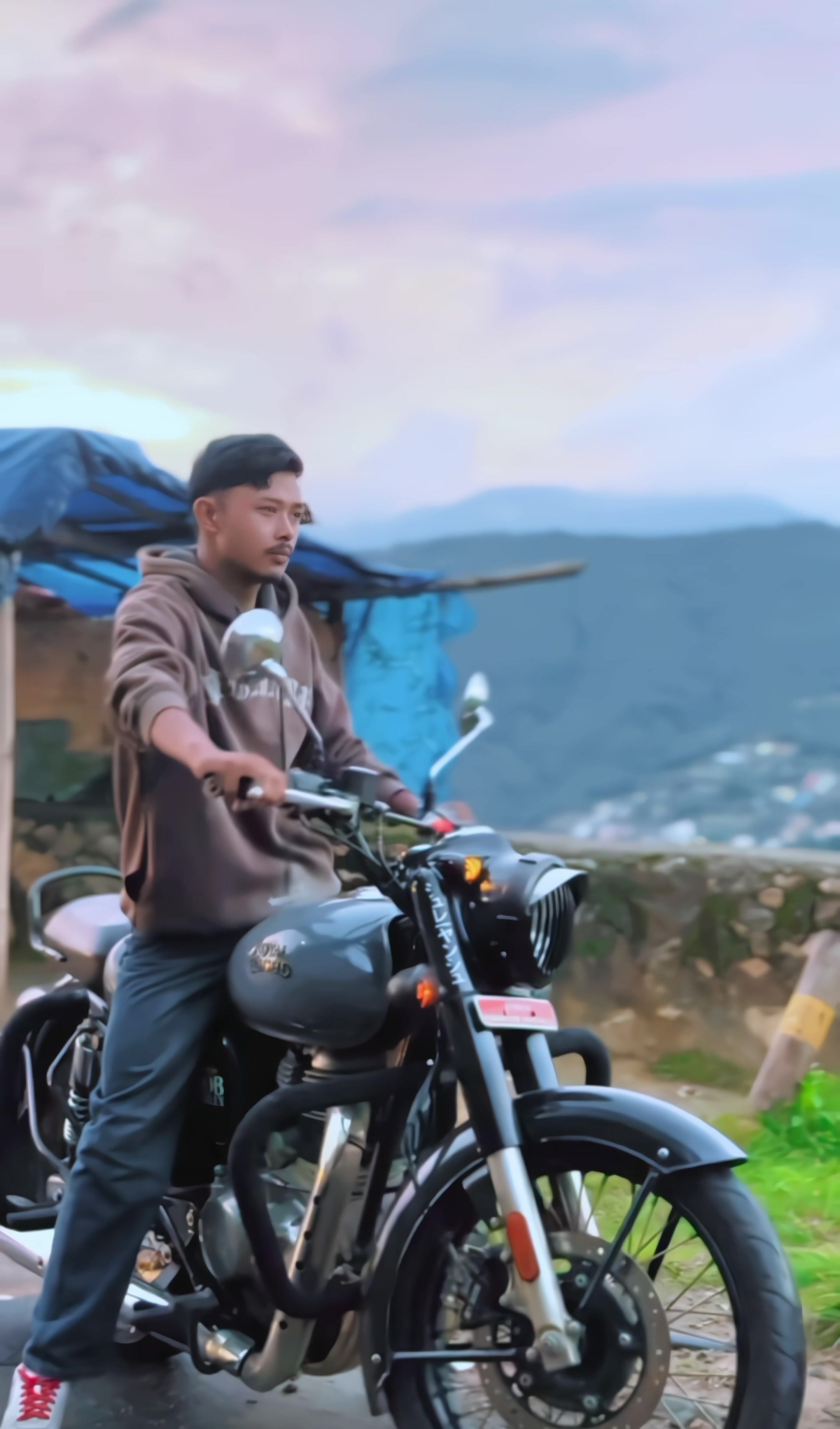 @MR_THAKURI