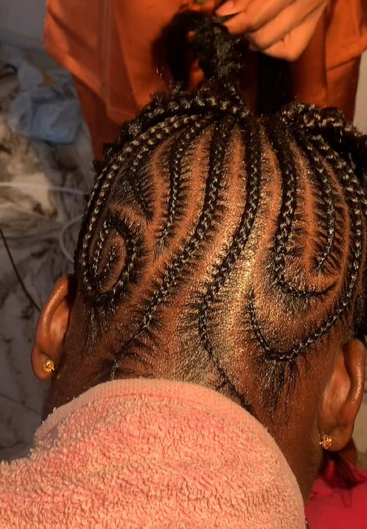 @HAIR STYLIST IN OJODU BEGER