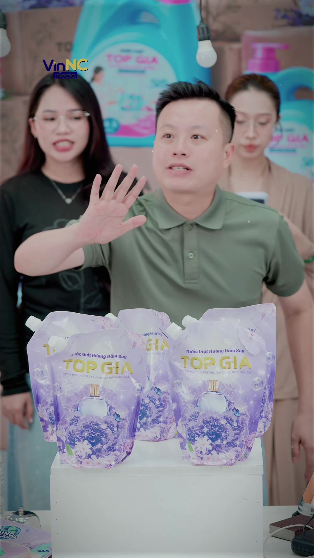 @PHAN HO&Agrave;NG MỸ