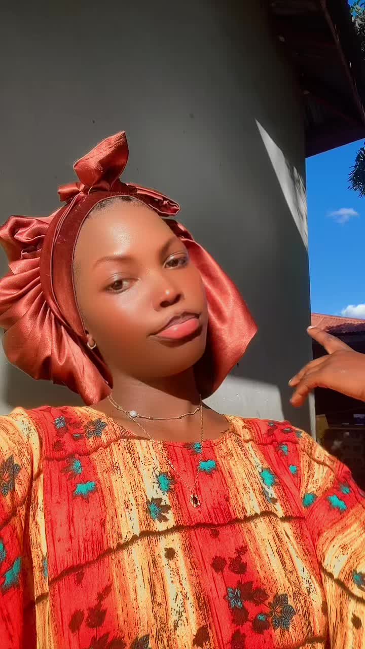 @Little  cherry 🍒🦋🥰🌹